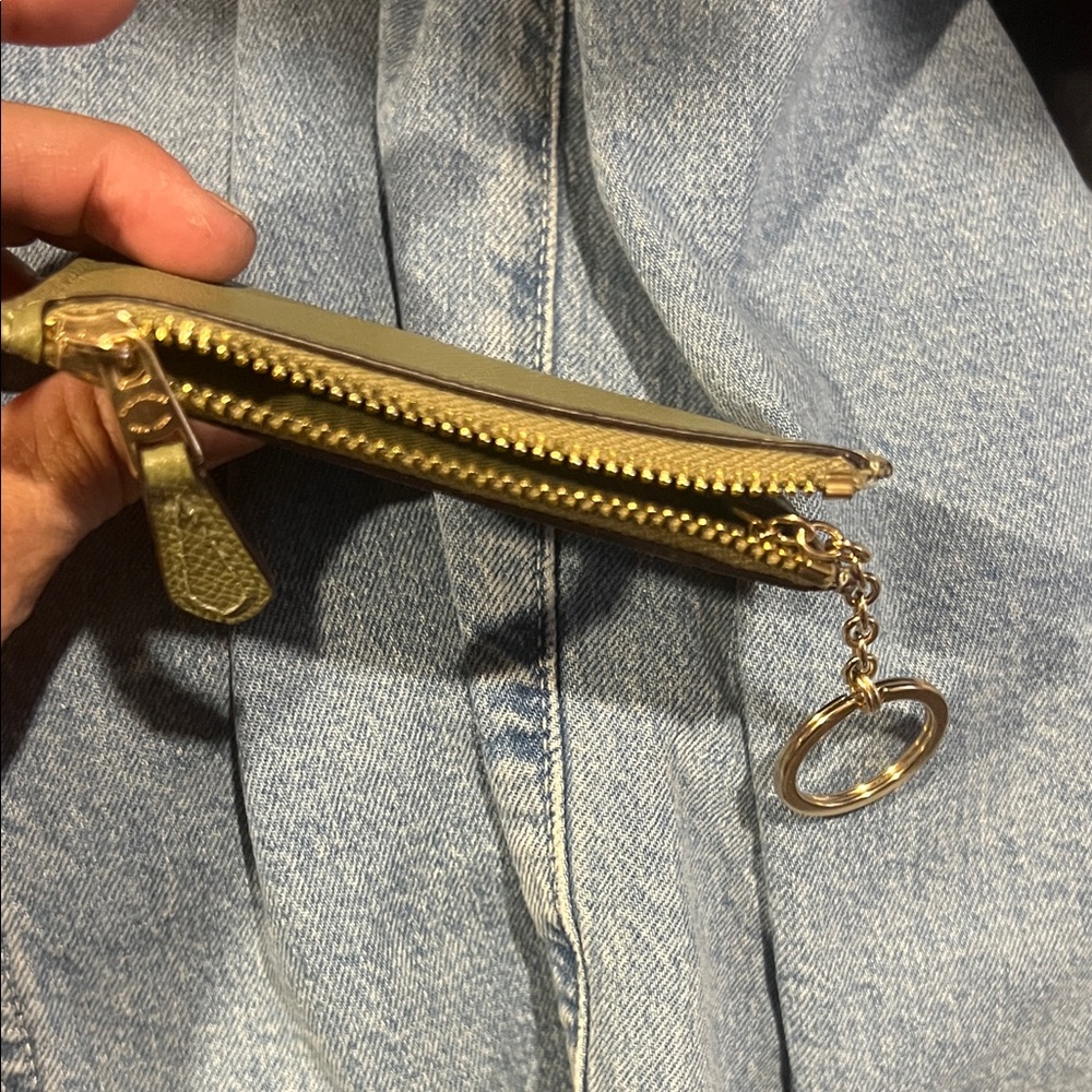 Coach Metallic Gold Key Pouch - Picture 3 of 3